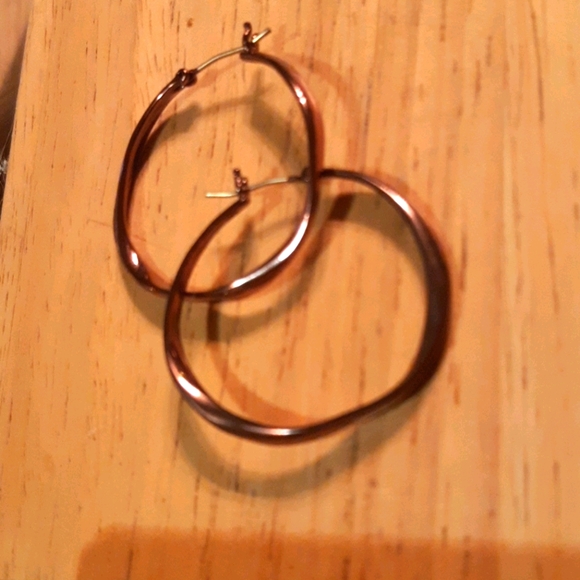 Jewlery Earrings - Picture 3 of 3